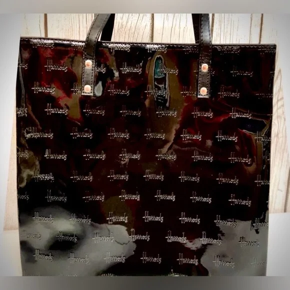 🔵 SALE TODAY ONLY Harrods of London Black Glossy Logo-Tote Bag. - Picture 2 of 5